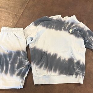 Tiny whales size 10. Tie-Dye Grey & White Kids Hoodie and Joggers Set